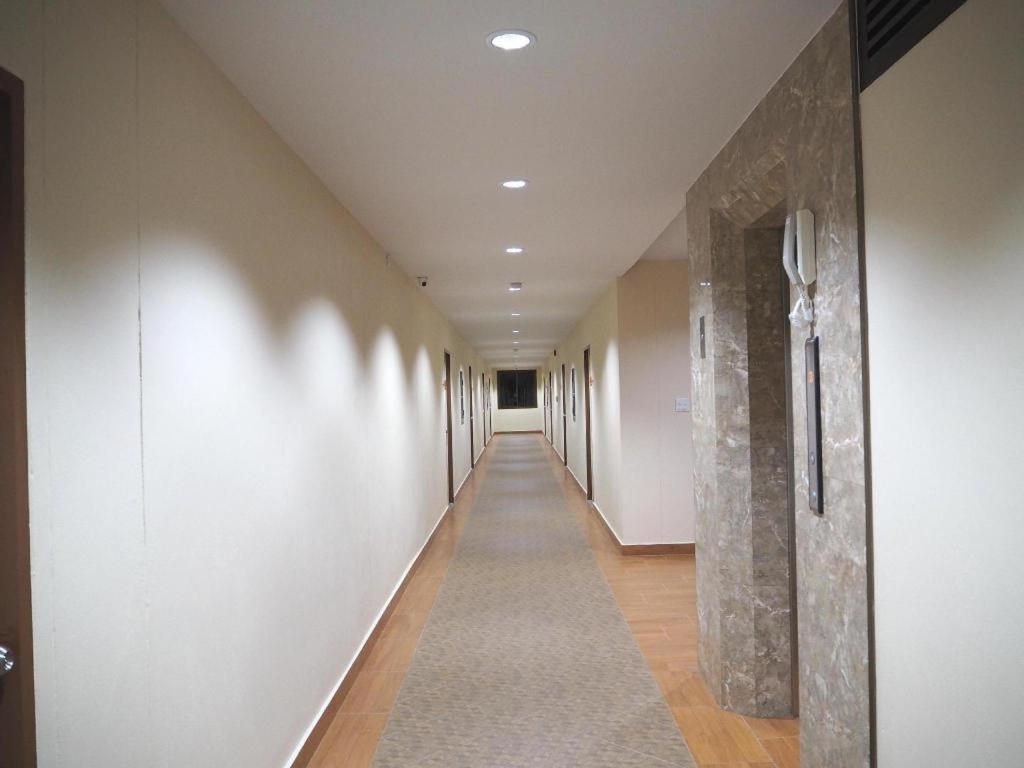 Regent Room Hotel Surat Thani Exterior photo
