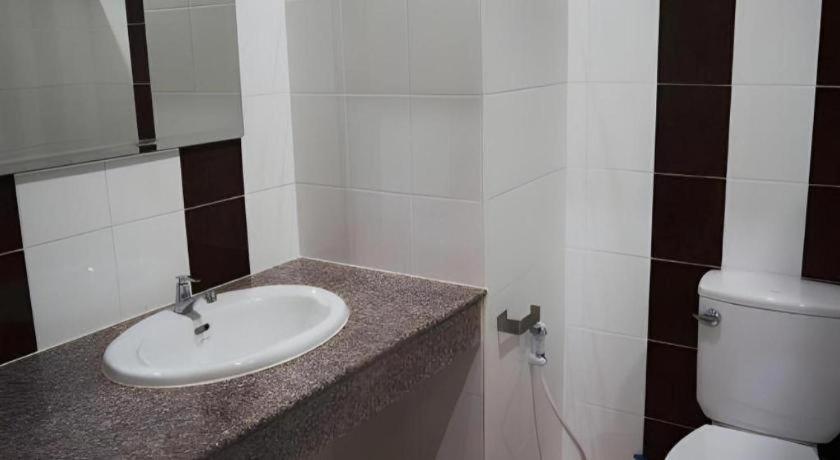 Regent Room Hotel Surat Thani Exterior photo